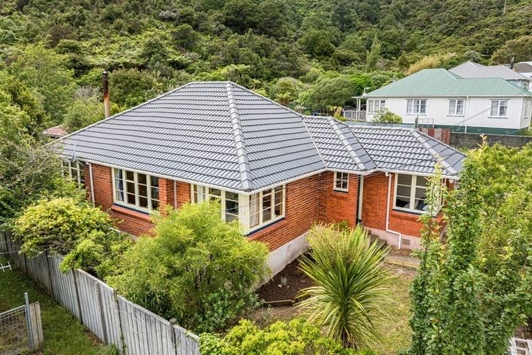 Photo of property in 31 Wilkie Crescent, Naenae, Lower Hutt, 5011