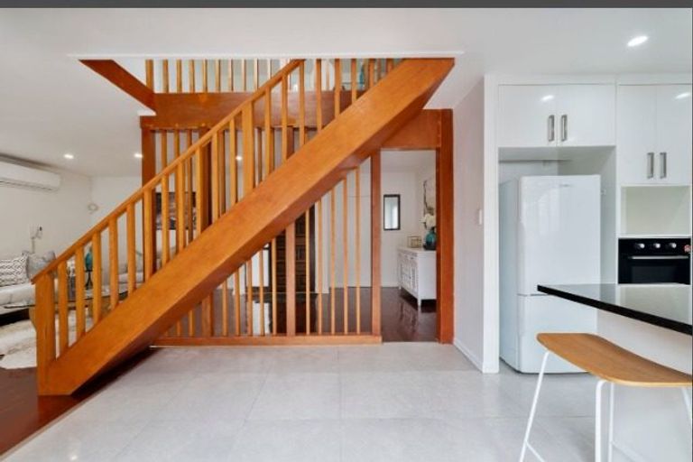 Photo of property in 40 Tudor Road, Henderson, Auckland, 0610