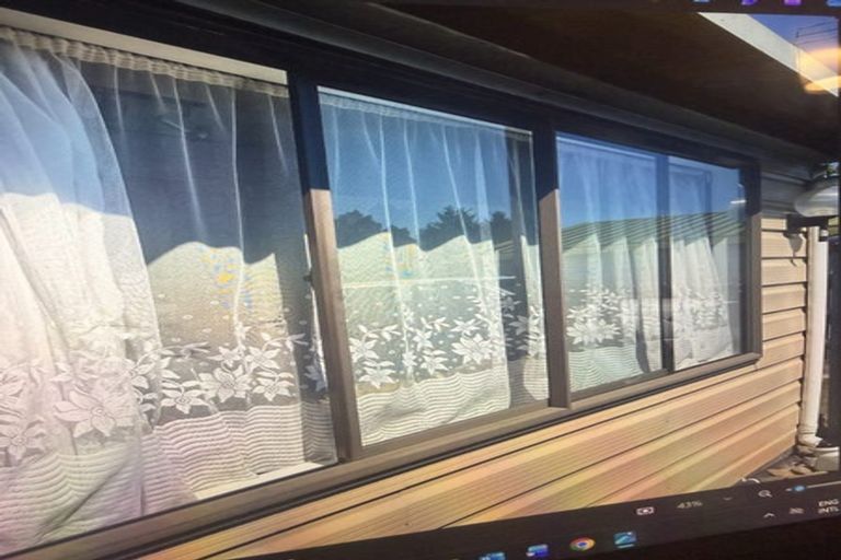 Photo of property in 2/9 Gregory Avenue, Islington, Christchurch, 8042