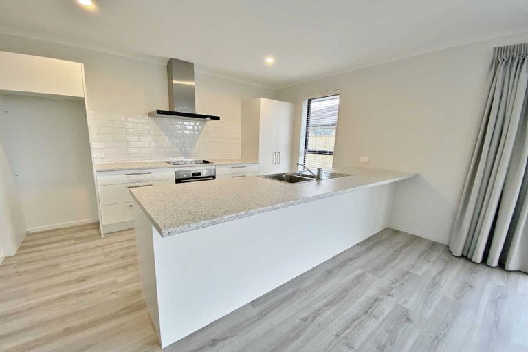 Photo of property in 38 Blue Jacket Drive, Halswell, Christchurch, 8025