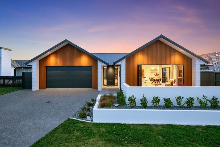 Photo of property in 6 Sarcodia Place, Papamoa Beach, Papamoa, 3118