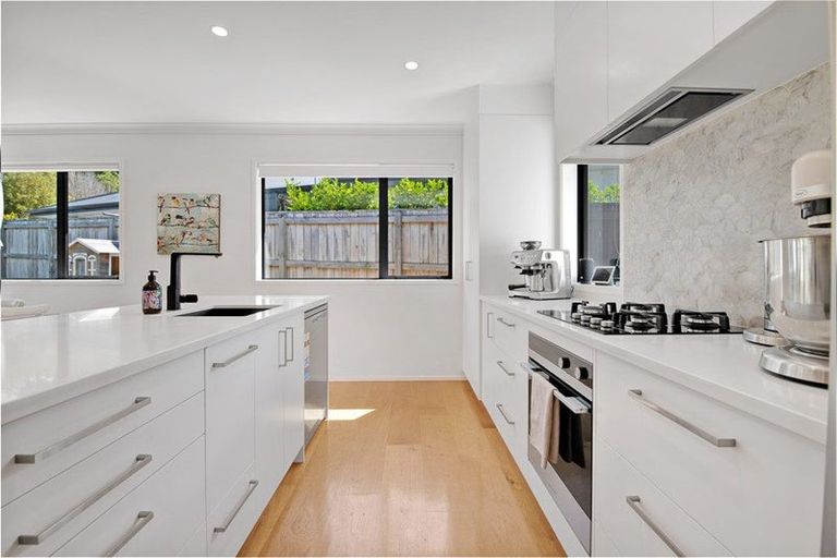 Photo of property in 3 Magnolia Lane, Kaukapakapa, Helensville, 0875