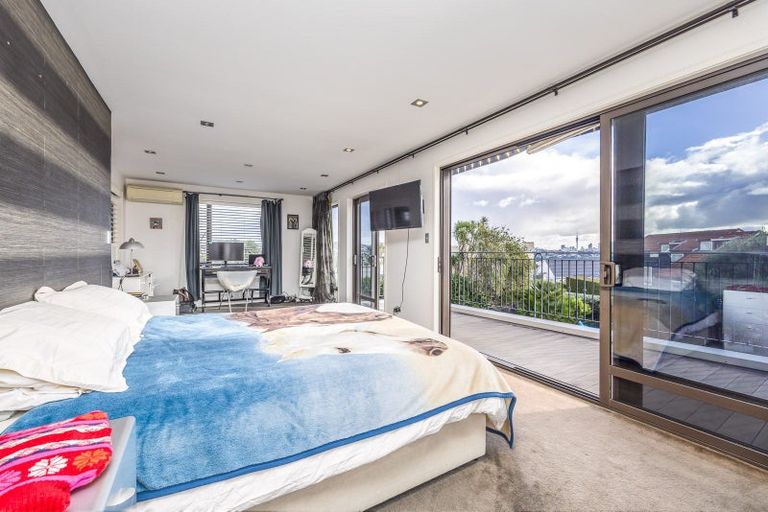 Photo of property in 1420 Whangaparaoa Road, Army Bay, Whangaparaoa, 0930