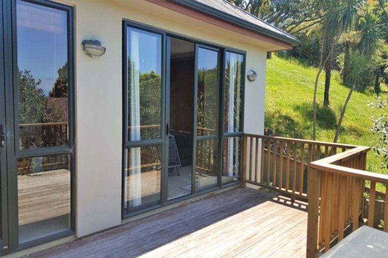 Photo of property in 1/667 East Coast Road, Browns Bay, Auckland, 0630