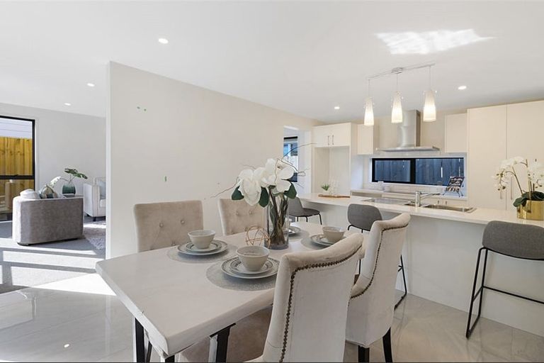 Photo of property in 740a Te Atatu Road, Te Atatu Peninsula, Auckland, 0610