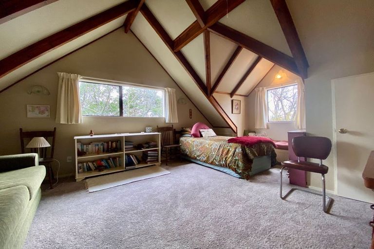 Photo of property in 8 Escort Grove, Awapuni, Palmerston North, 4412