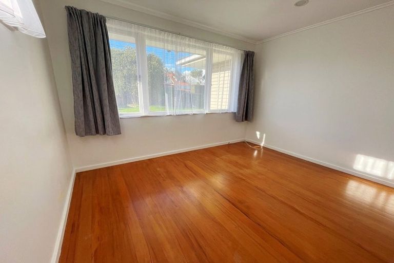 Photo of property in 1/10 Walter Street, Hauraki, Auckland, 0622