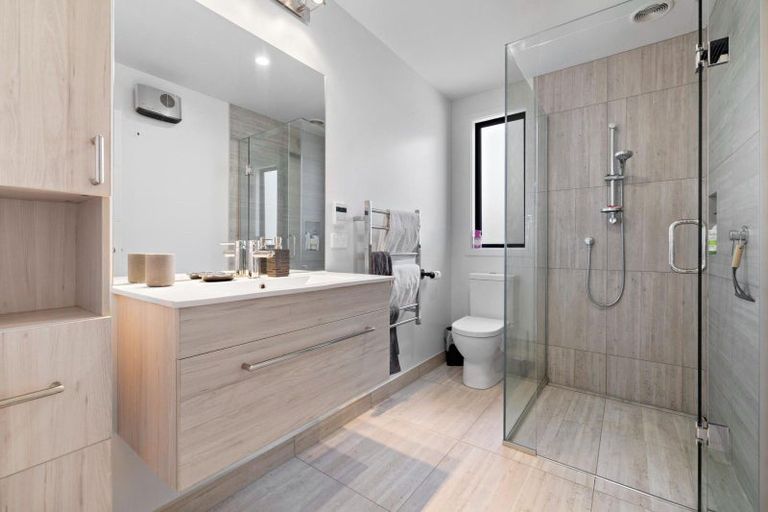 Photo of property in 2 Mulbury Way, Lower Shotover, Queenstown, 9304