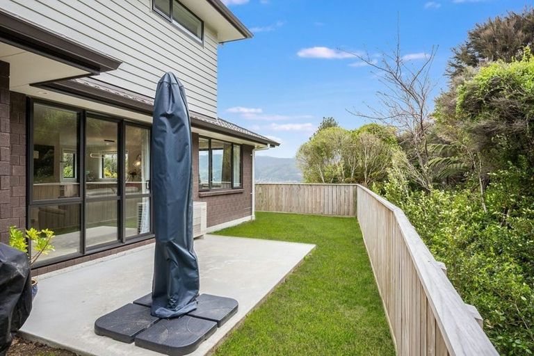 Photo of property in 13 Cosgrove Rise, Riverstone Terraces, Upper Hutt, 5018