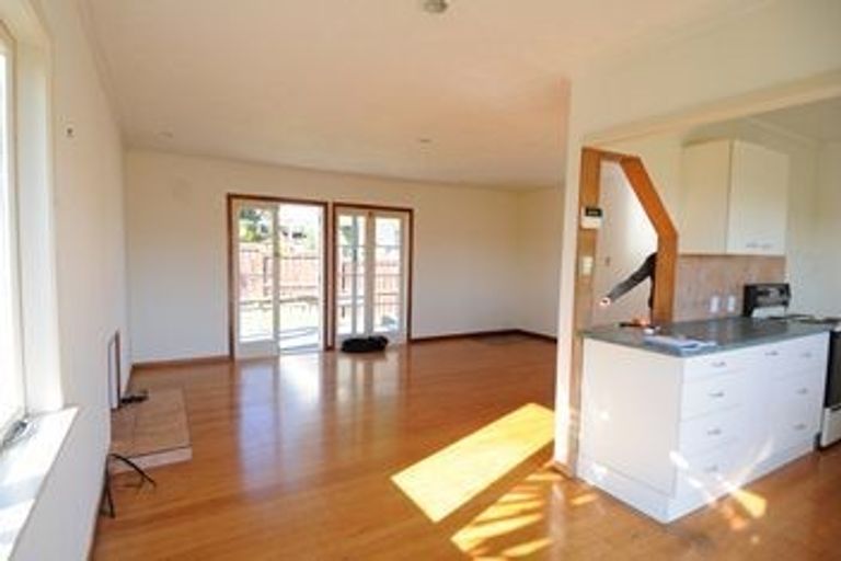 Photo of property in 14 Lanigan Street, Birkdale, Auckland, 0626