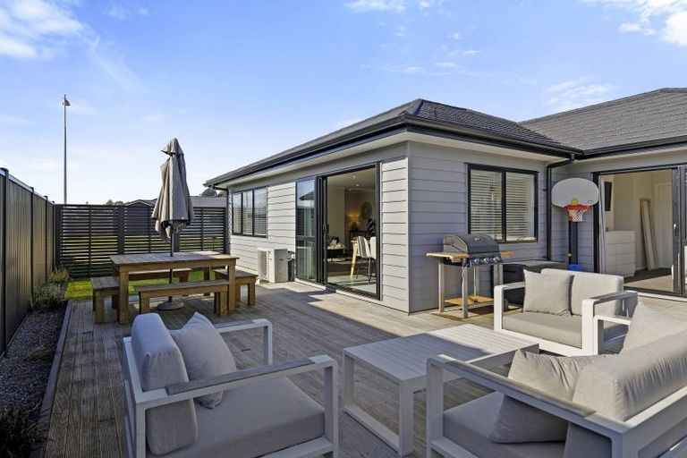 Photo of property in 53 Buddle Road, Wallaceville, Upper Hutt, 5018