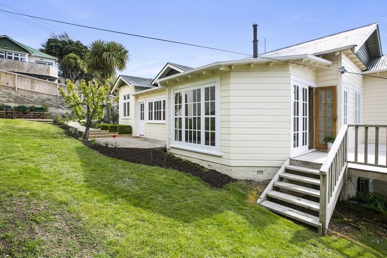 Photo of property in 15 Northview Crescent, Belleknowes, Dunedin, 9011