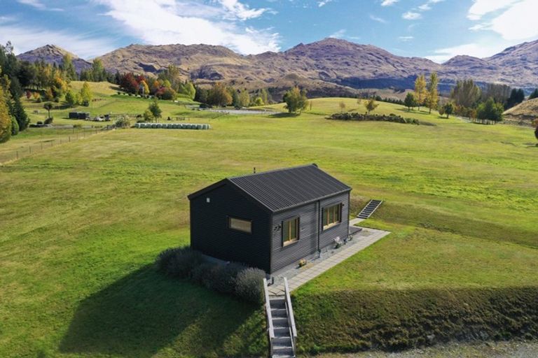 Photo of property in 62 Fitzpatrick Road, Dalefield, Queenstown, 9371