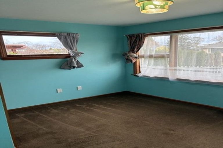Photo of property in 13 Oriana Crescent, Hornby, Christchurch, 8042