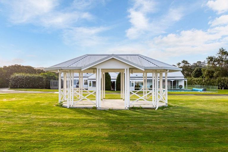 Photo of property in 430 Waitoki Road, Wainui, Silverdale, 0994