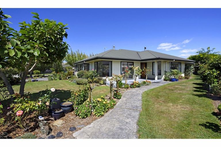 Photo of property in 21 Malthouse Crescent, Brightwater, 7022