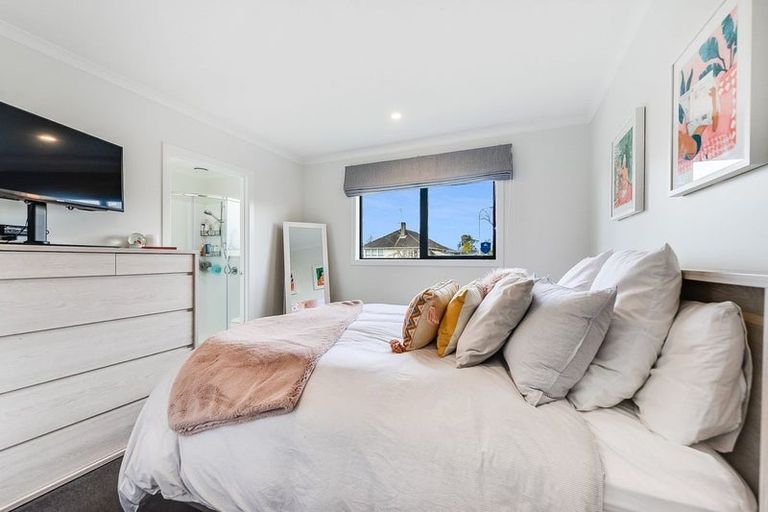 Photo of property in 53 Holland Road, Fairfield, Hamilton, 3214