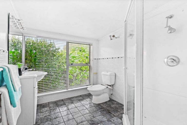 Photo of property in 18 Chorley Avenue, Massey, Auckland, 0614