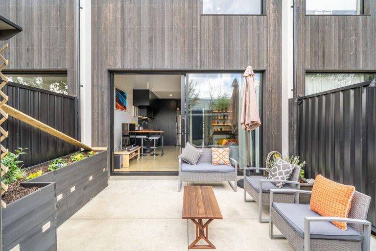 Photo of property in 3 Te Ara O Paetutu, Petone, Lower Hutt, 5012