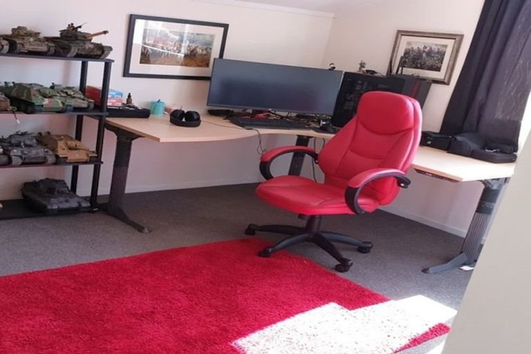 Photo of property in 14 Halladale Road, Papakowhai, Porirua, 5024