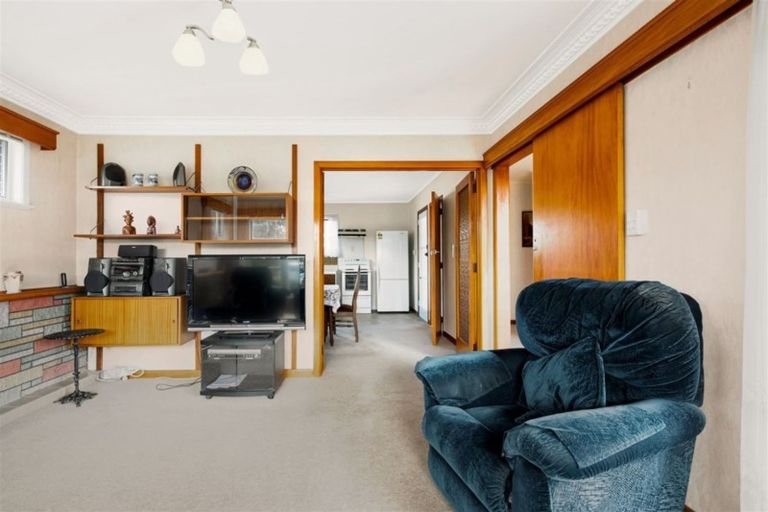 Photo of property in 12 Te Kanawa Crescent, Henderson, Auckland, 0610