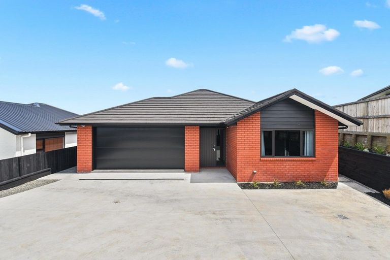 Photo of property in 16 Waireka Road, Rototuna North, Hamilton, 3210