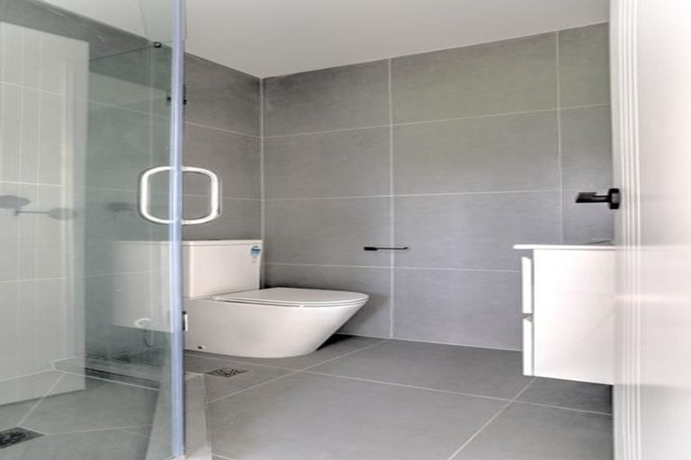 Photo of property in 8/181 Portage Road, New Lynn, Auckland, 0600