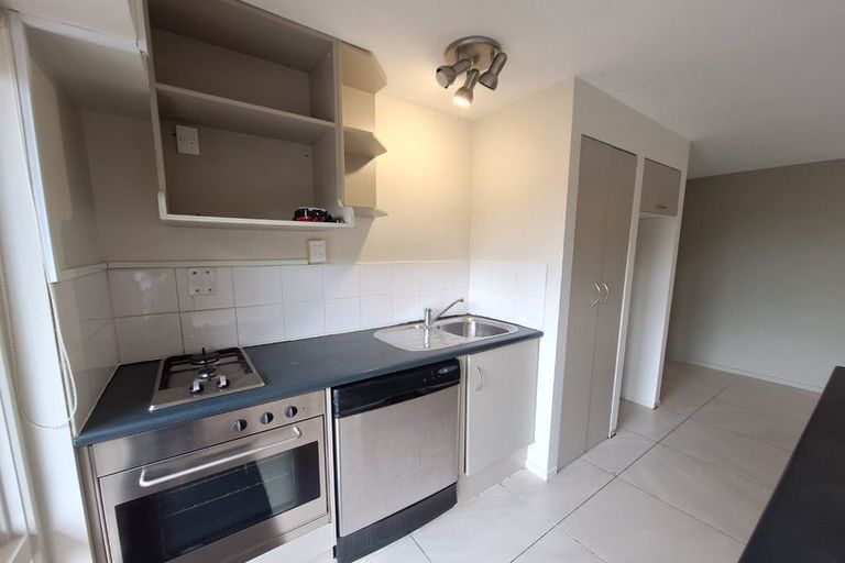 Photo of property in 13 Valkyria Place, Beach Haven, Auckland, 0626