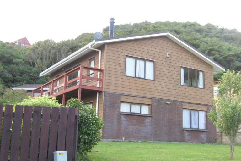 Photo of property in 9 Parsons Glen, Karori, Wellington, 6012