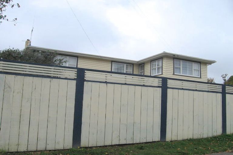 Photo of property in 69 Redwood Avenue, Tawa, Wellington, 5028
