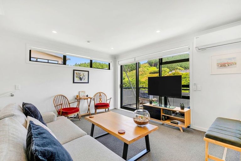 Photo of property in 4 William Earp Place, Tawa, Wellington, 5028