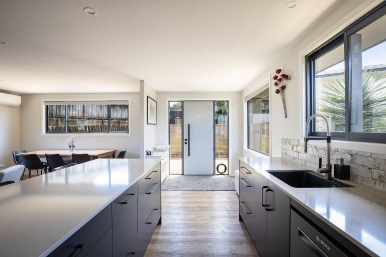 Photo of property in 35g Clearmont Crescent, Blagdon, New Plymouth, 4310