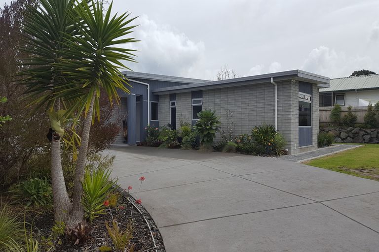 Photo of property in 29b Seabreeze Road, Mangawhai Heads, Mangawhai, 0505