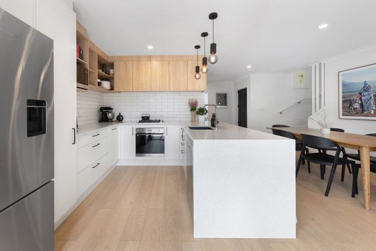 Photo of property in 125c Point Chevalier Road, Point Chevalier, Auckland, 1022