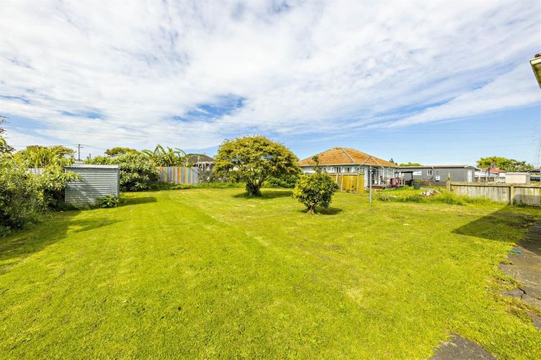Photo of property in 6 Fisher Crescent, Otara, Auckland, 2023