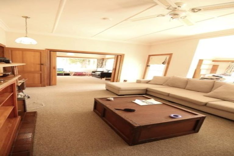 Photo of property in 135 Astley Avenue, New Lynn, Auckland, 0600