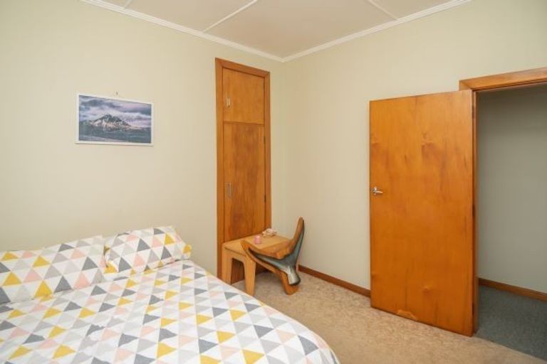 Photo of property in 1 Cochrane Street, Elgin, Gisborne, 4010