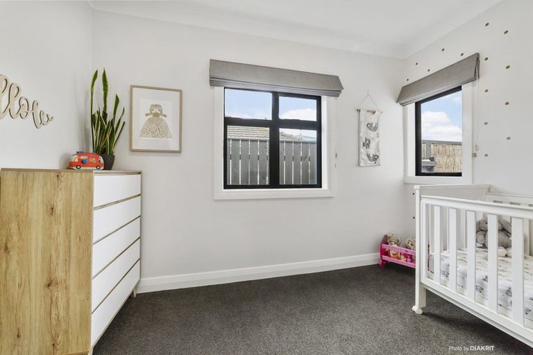 Photo of property in 10 Tarawera Road, Johnsonville, Wellington, 6037