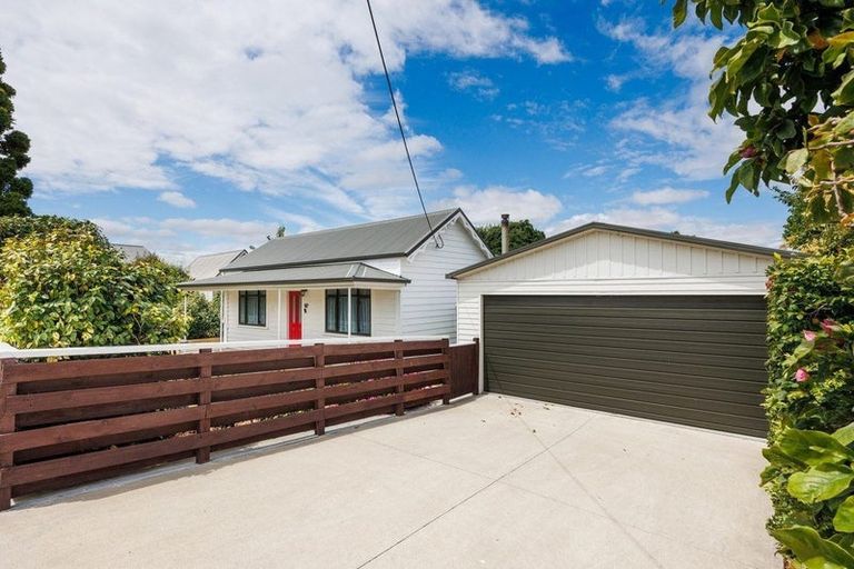 Photo of property in 121/123 High Street, Bulls, 4818