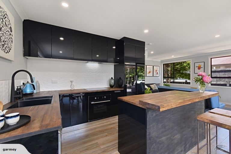 Photo of property in 174 Solar Road, Glen Eden, Auckland, 0602