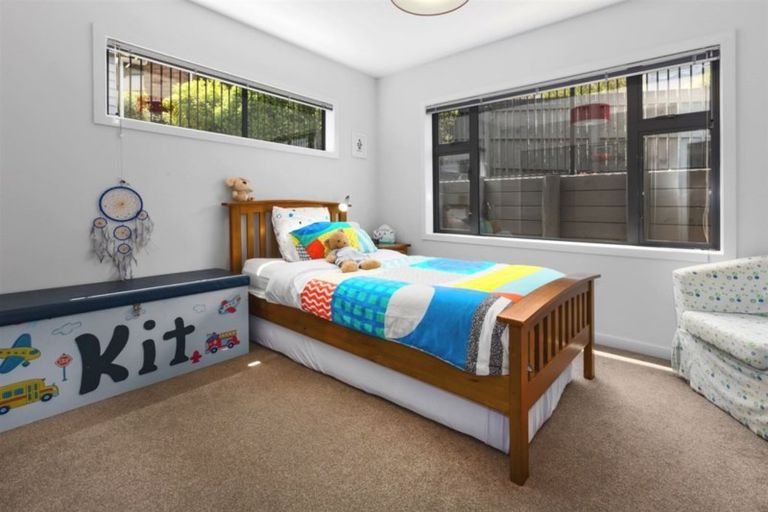 Photo of property in 40 Mo Street, Camborne, Porirua, 5026