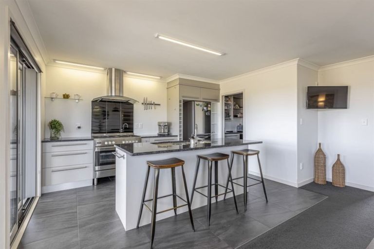 Photo of property in 85 Pukepapa Road Extn, Bulls, Marton, 4789