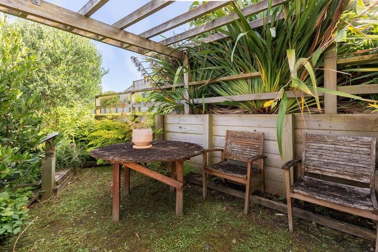 Photo of property in 79 Aorangi Road, Paraparaumu, 5032