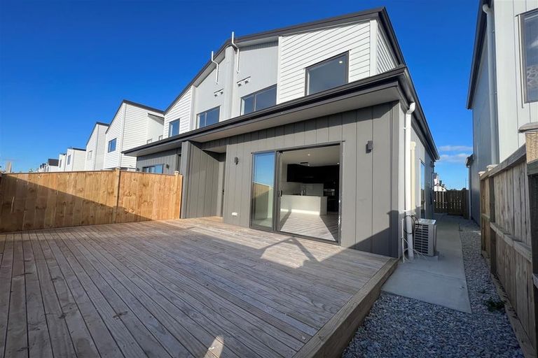 Photo of property in 139 Walters Road, Papakura, Takanini, 2110