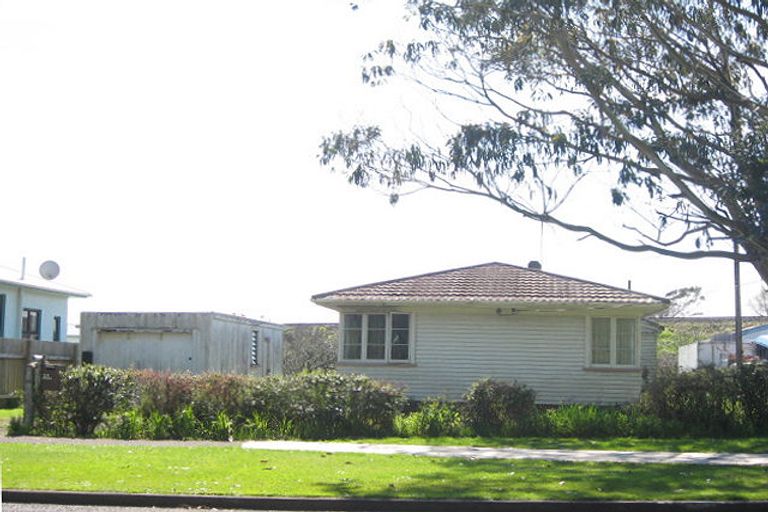 Photo of property in 23 Atiawa Street, Glen Avon, New Plymouth, 4312