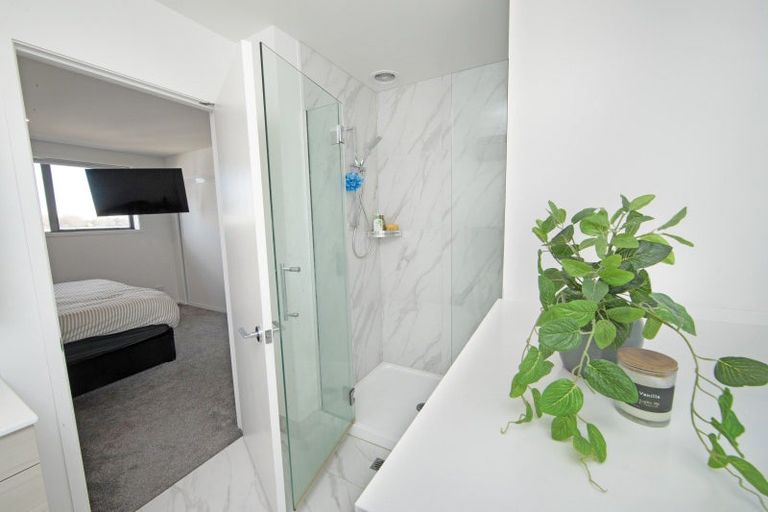 Photo of property in 27 Mohua Lane, Upper Riccarton, Christchurch, 8041