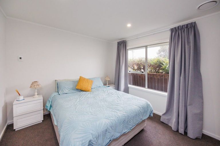 Photo of property in 36 Signal Street, Foxton Beach, Foxton, 4815