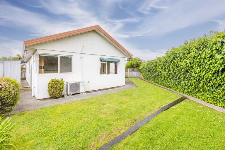Photo of property in 2/68 Guppy Road, Greenmeadows, Napier, 4112