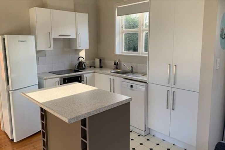 Photo of property in 31 Mandalay Terrace, Khandallah, Wellington, 6035