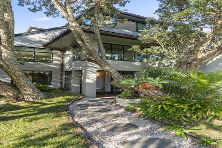 Photo of property in 56a Wairoa Road, Narrow Neck, Auckland, 0624